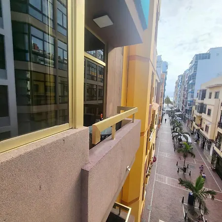 New Big Flat With Balcony 50mts Away From Parking Optional Las Palmas