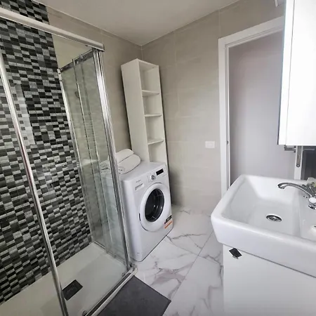 Apartment New Big Flat With Balcony 50mts Away From Parking Optional