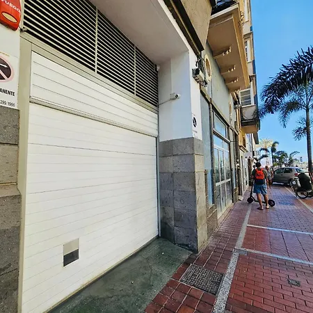 Appartamento New Big Flat With Balcony 50mts Away From Parking Optional