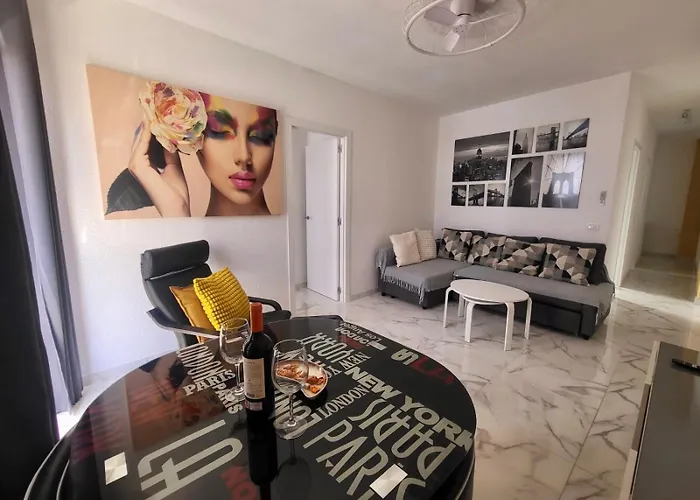 New Big Flat With Balcony 50mts Away From Parking Optional Διαμέρισμα