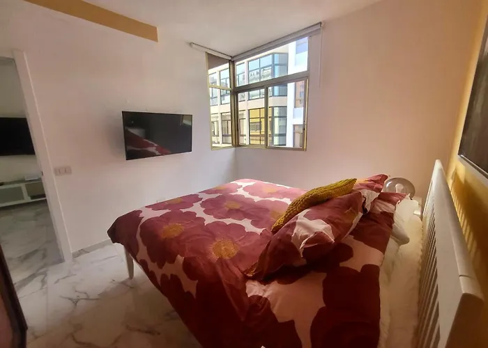 New Big Flat With Balcony 50mts Away From Parking Optional