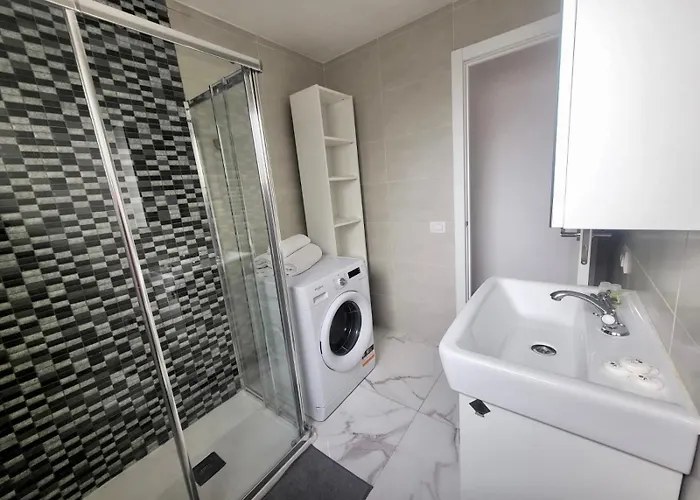 Appartamento New Big Flat With Balcony 50mts Away From Parking Optional