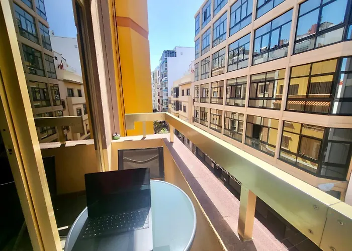 New Big Flat With Balcony 50mts Away From Parking Optional * Las Palmas de Gran Canaria