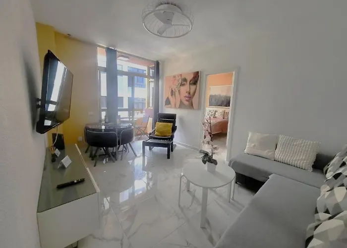 New Big Flat With Balcony 50mts Away From Parking Optional Διαμέρισμα