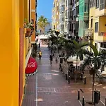 New Big Flat With Balcony 50mts Away From Parking Optional 公寓 *