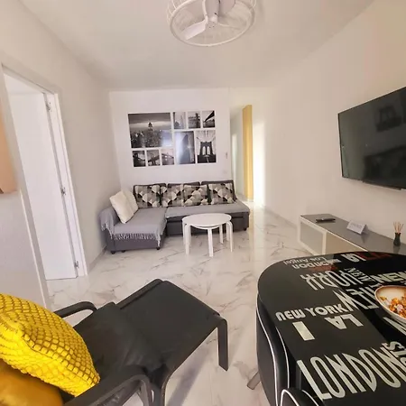 New Big Flat With Balcony 50mts Away From Parking Optional 公寓 大加那利岛拉斯帕尔马斯